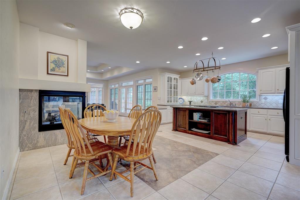 3800 Shadowridge Drive