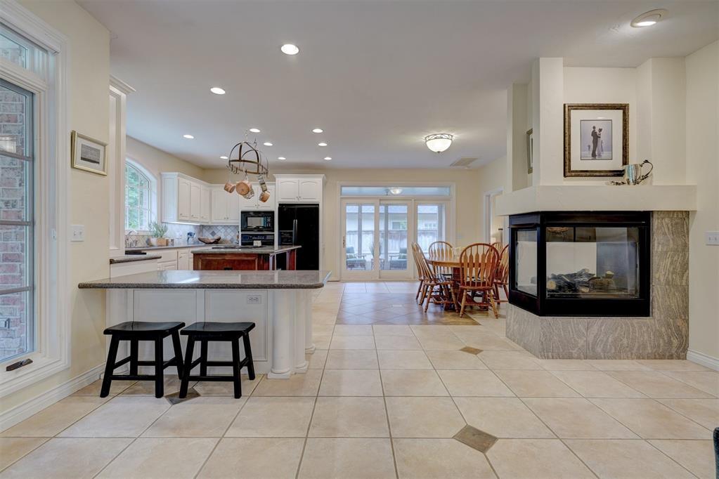 3800 Shadowridge Drive