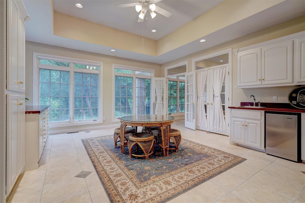 3800 Shadowridge Drive
