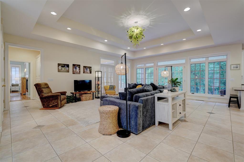 3800 Shadowridge Drive