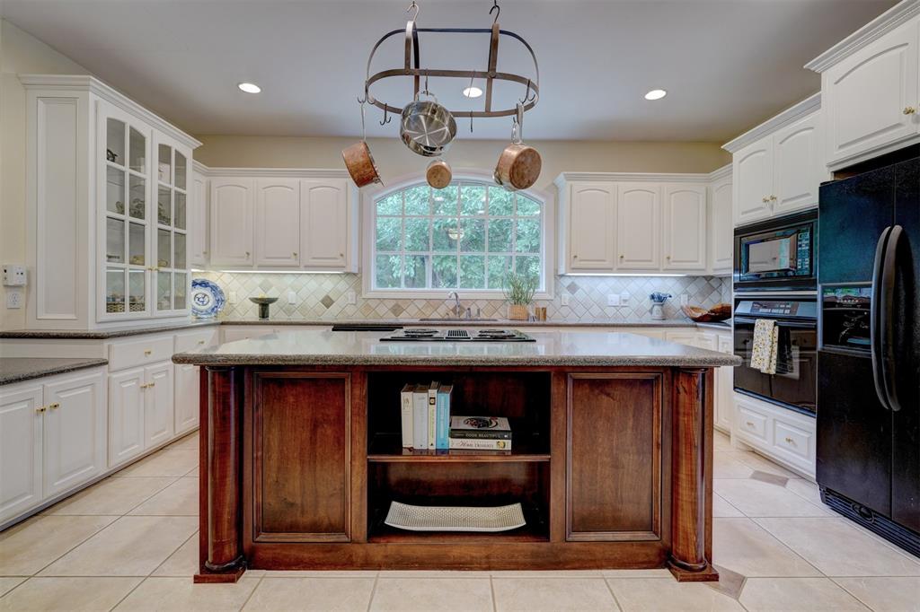 3800 Shadowridge Drive