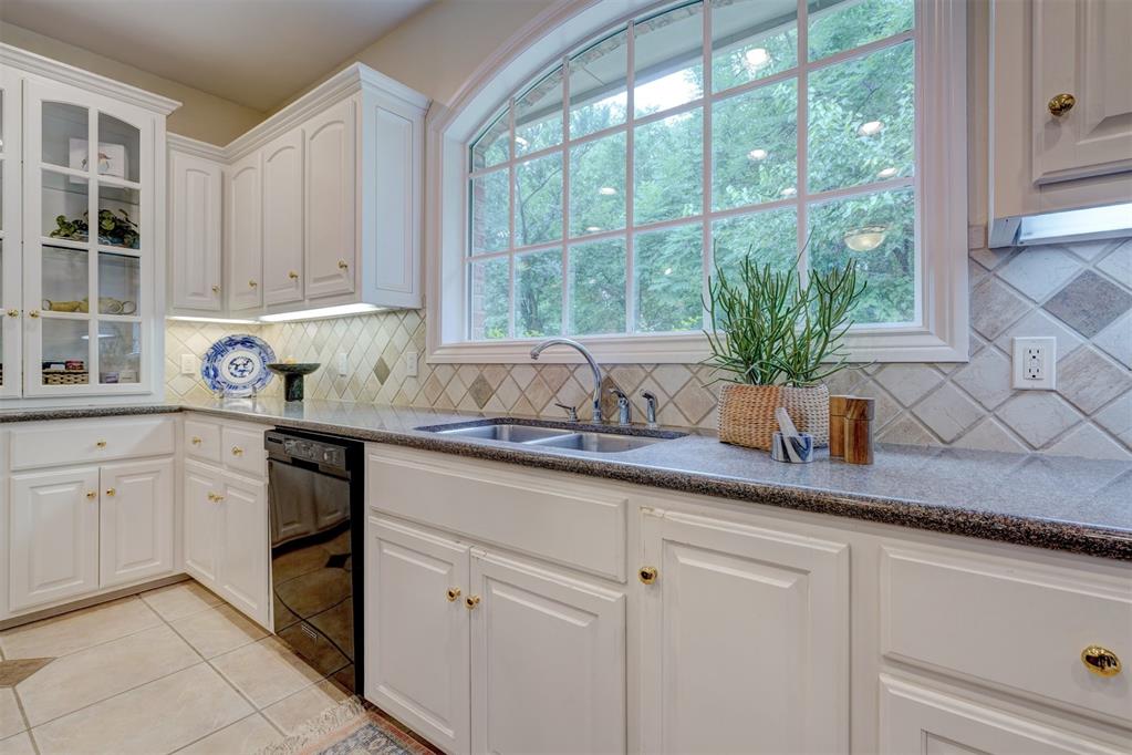 3800 Shadowridge Drive