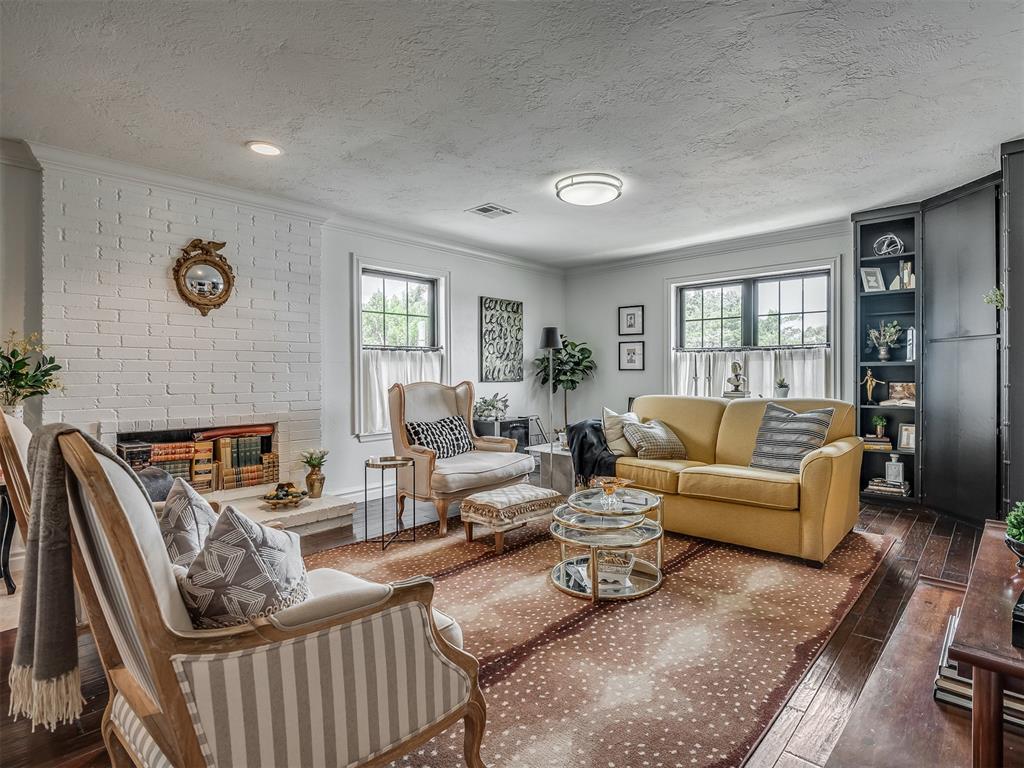 6325 N Villa Avenue Unit: 122