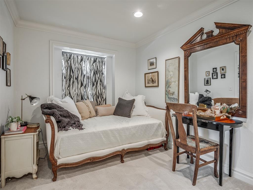 6325 N Villa Avenue Unit: 122