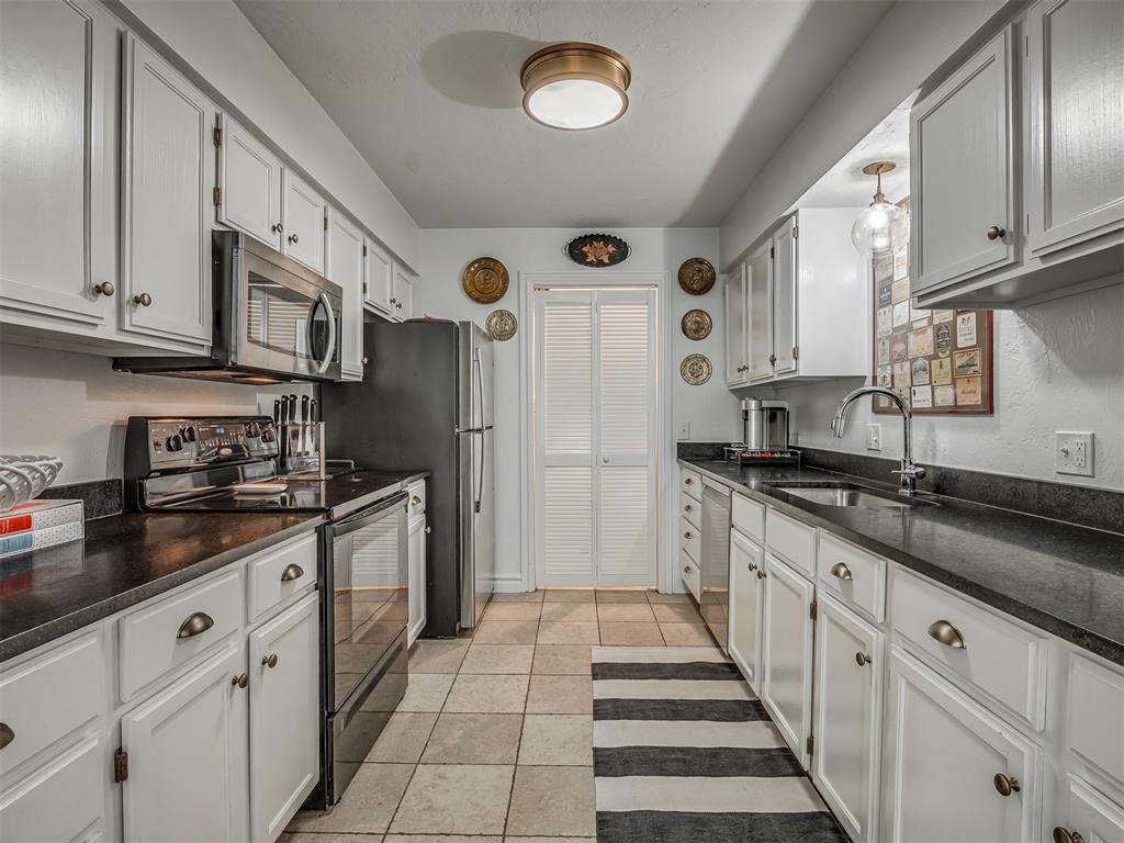 6325 N Villa Avenue Unit: 122