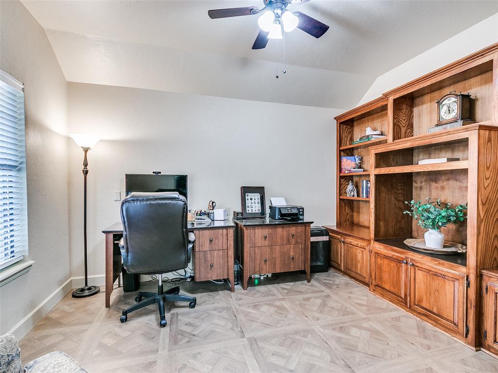 215 NW Candice Drive