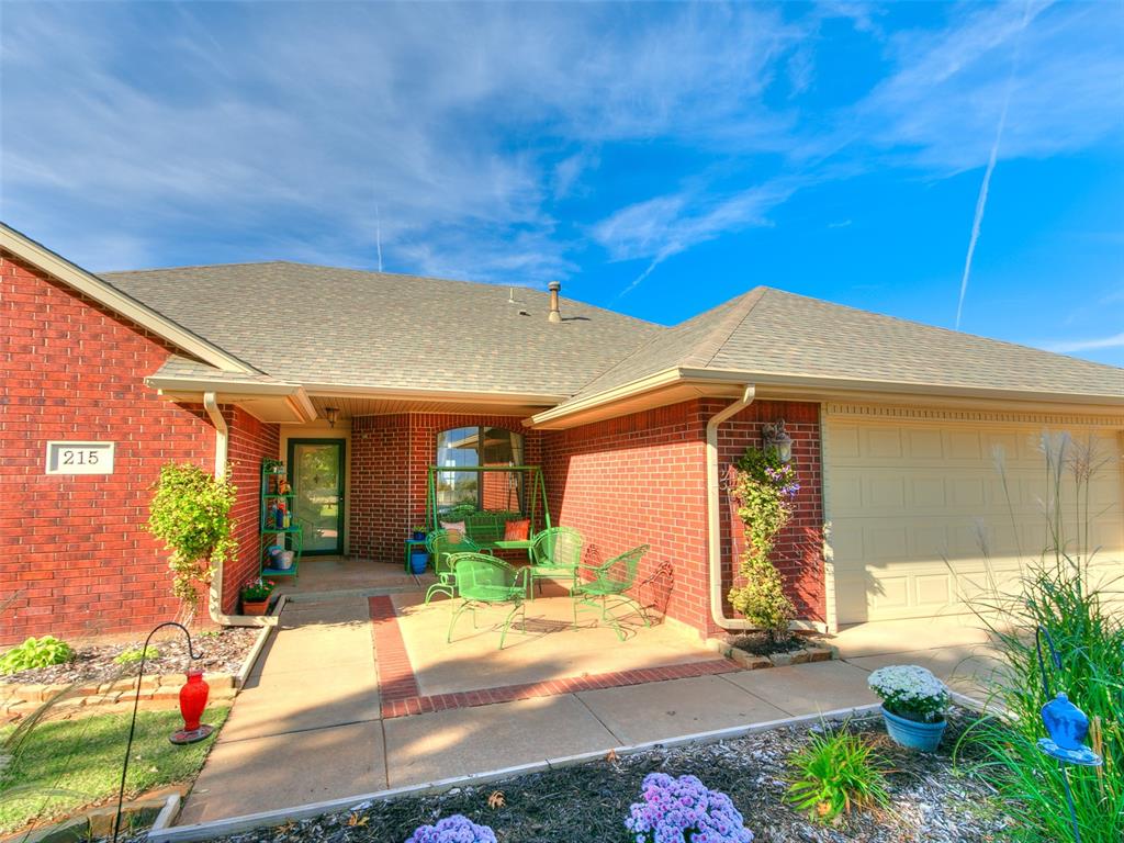 215 NW Candice Drive