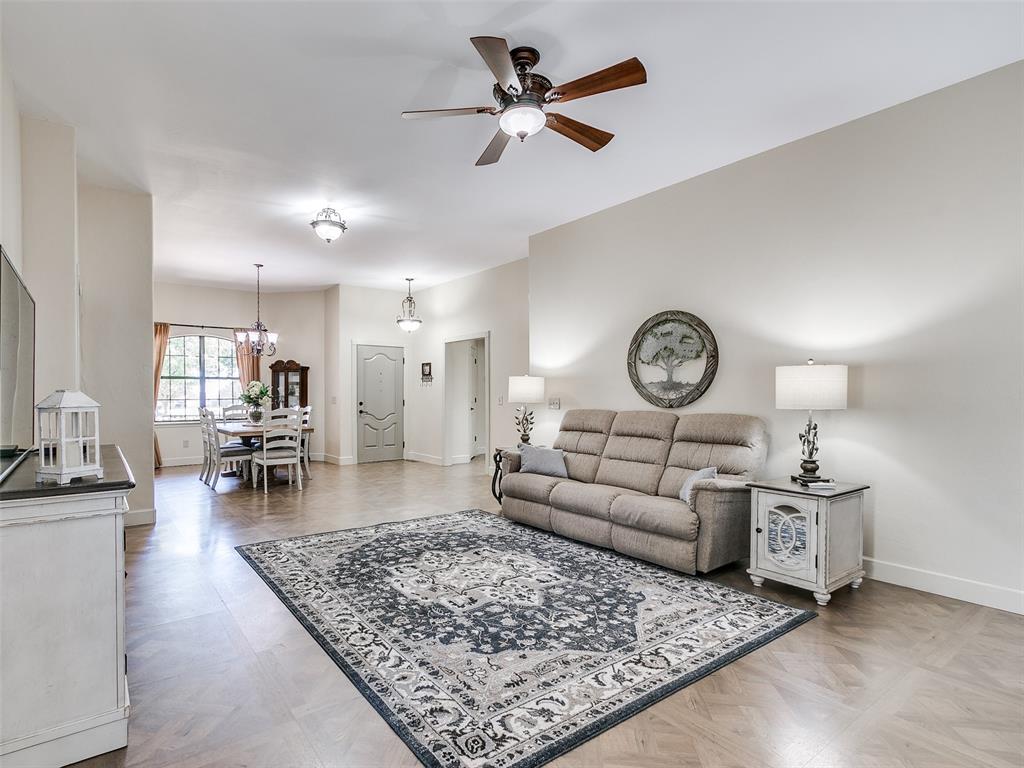 215 NW Candice Drive