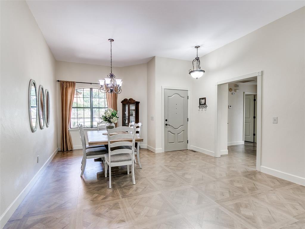 215 NW Candice Drive