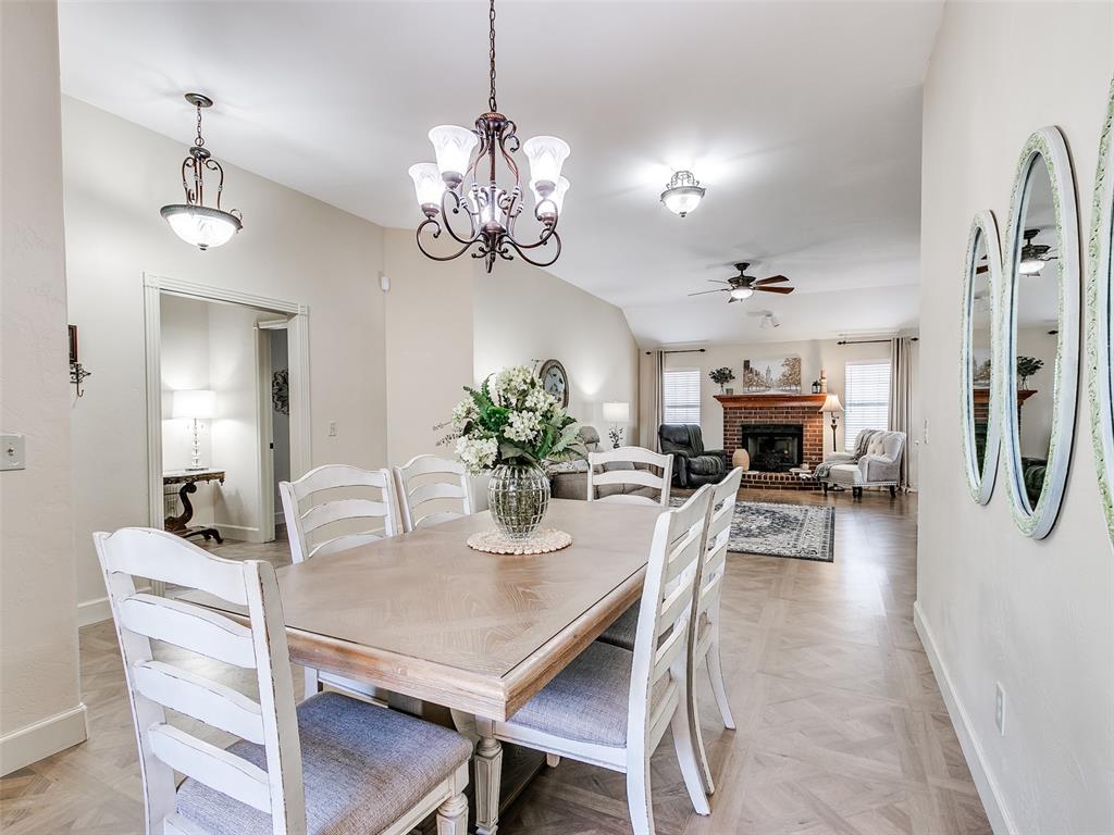 215 NW Candice Drive