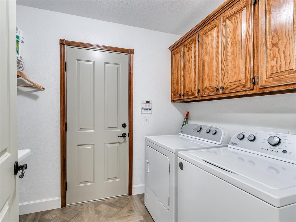 215 NW Candice Drive