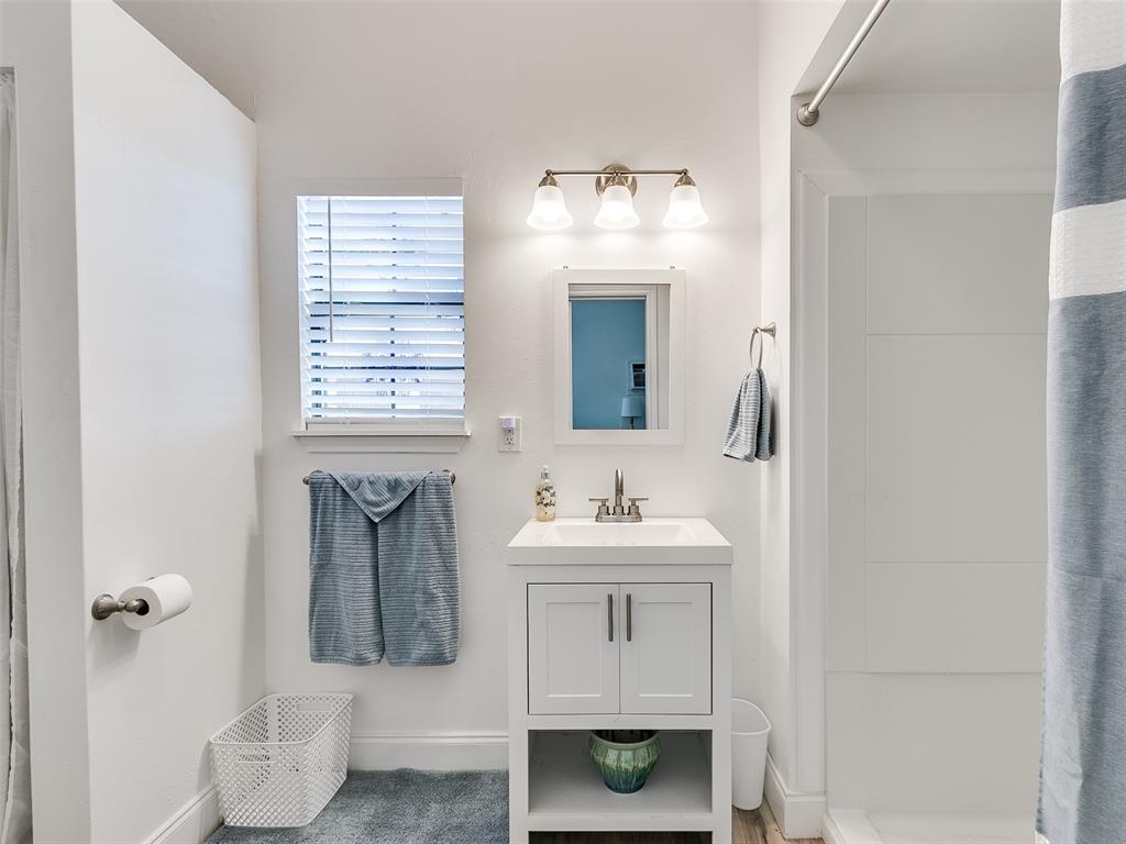 215 NW Candice Drive