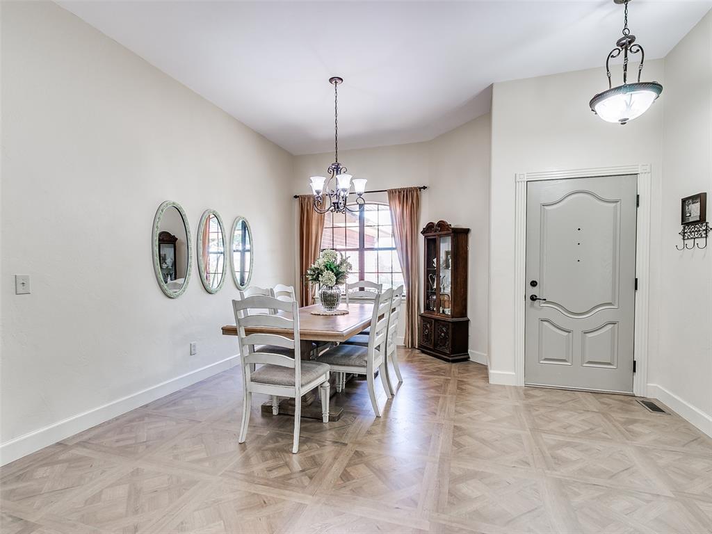 215 NW Candice Drive