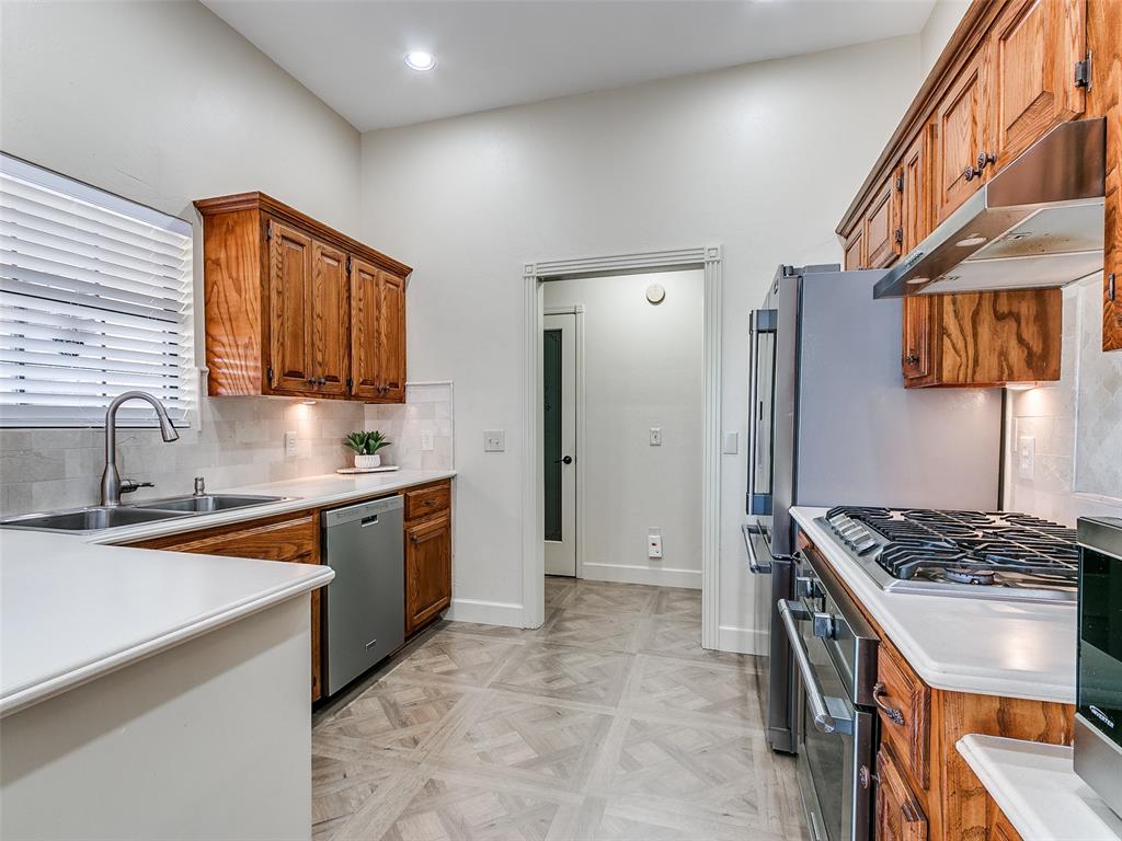 215 NW Candice Drive