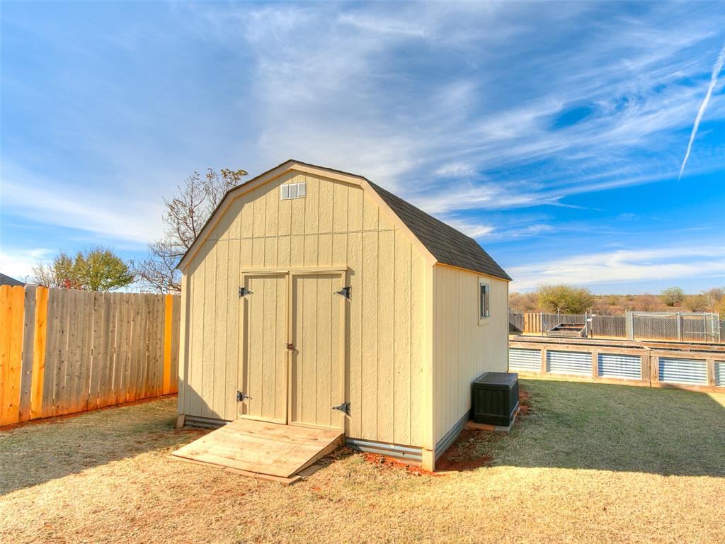 215 NW Candice Drive