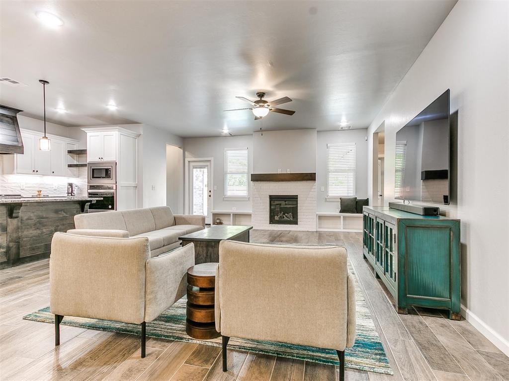 2408 Creek Side Circle