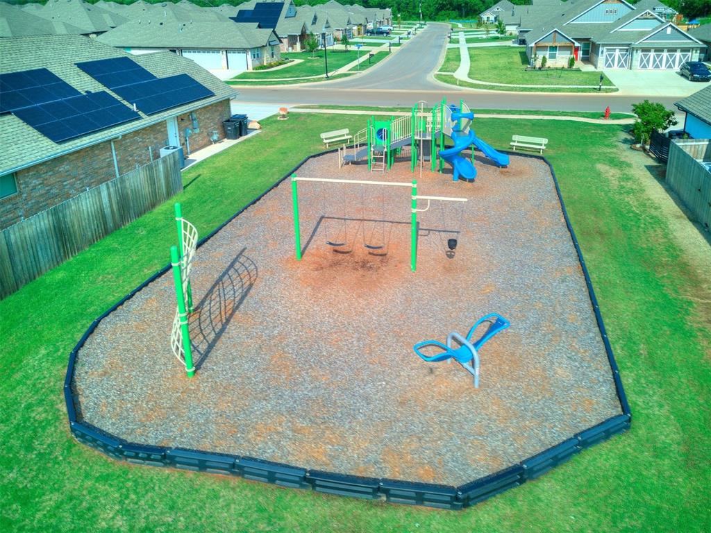 2408 Creek Side Circle