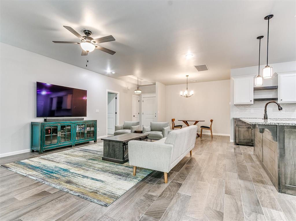 2408 Creek Side Circle