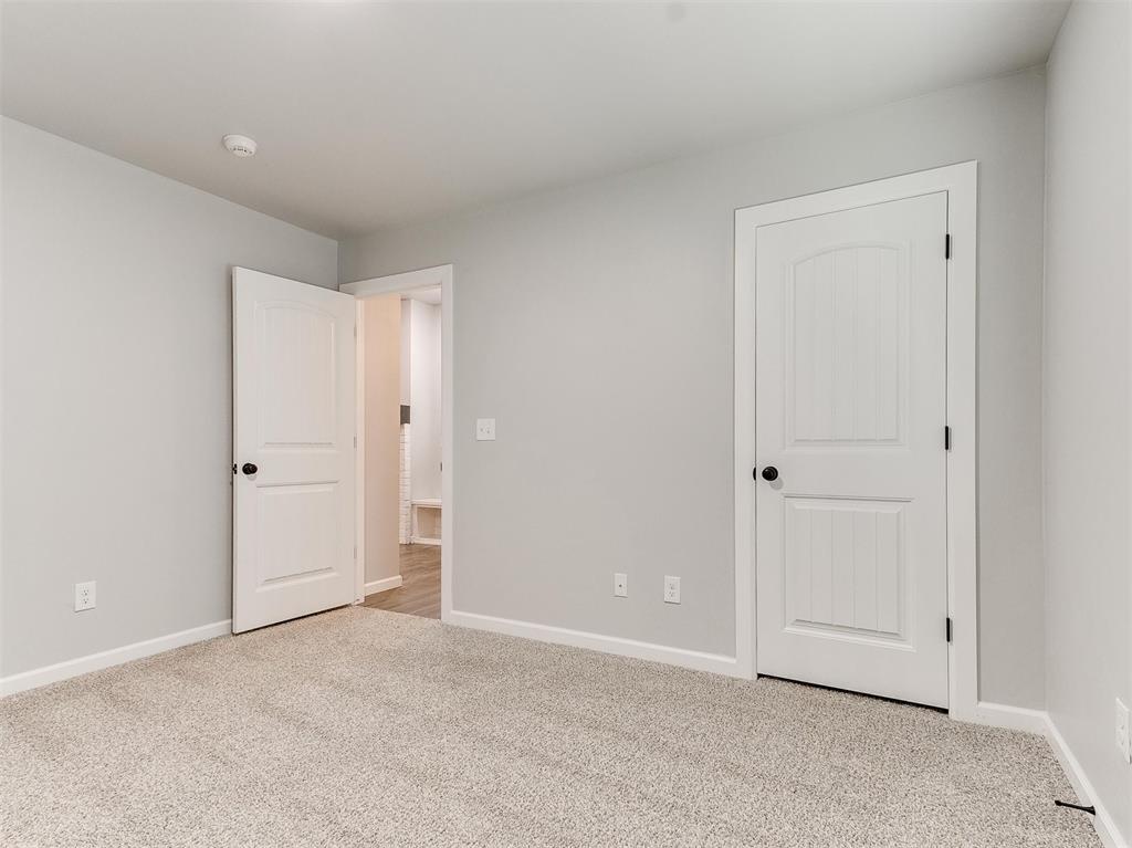 2408 Creek Side Circle