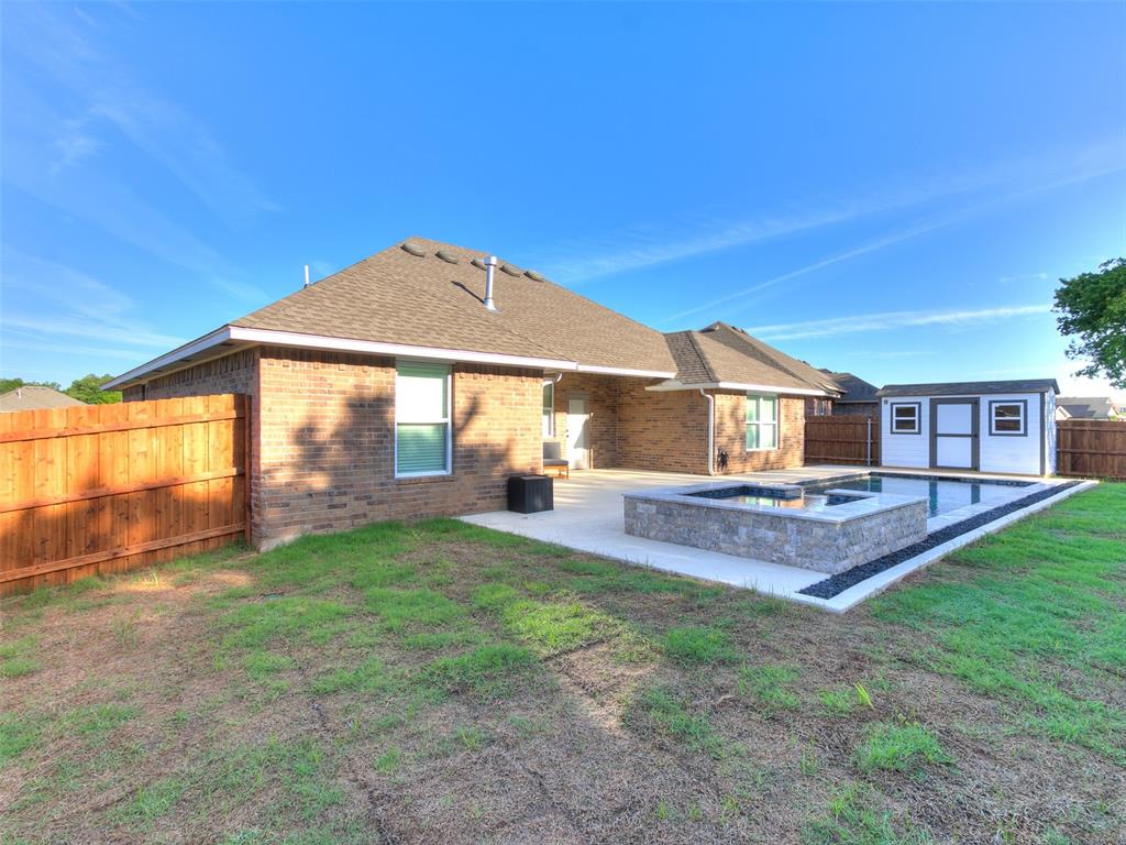 2408 Creek Side Circle