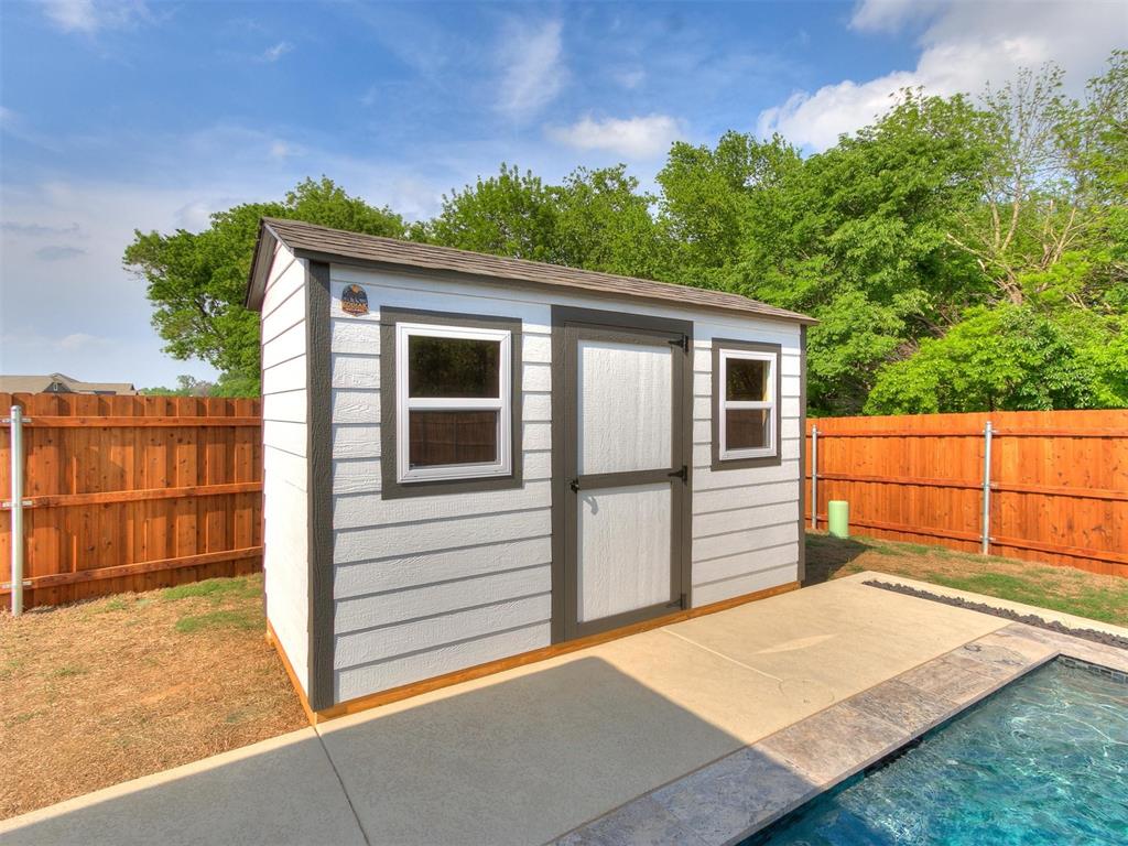 2408 Creek Side Circle