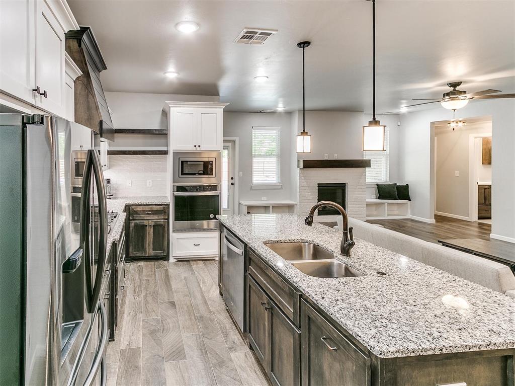 2408 Creek Side Circle