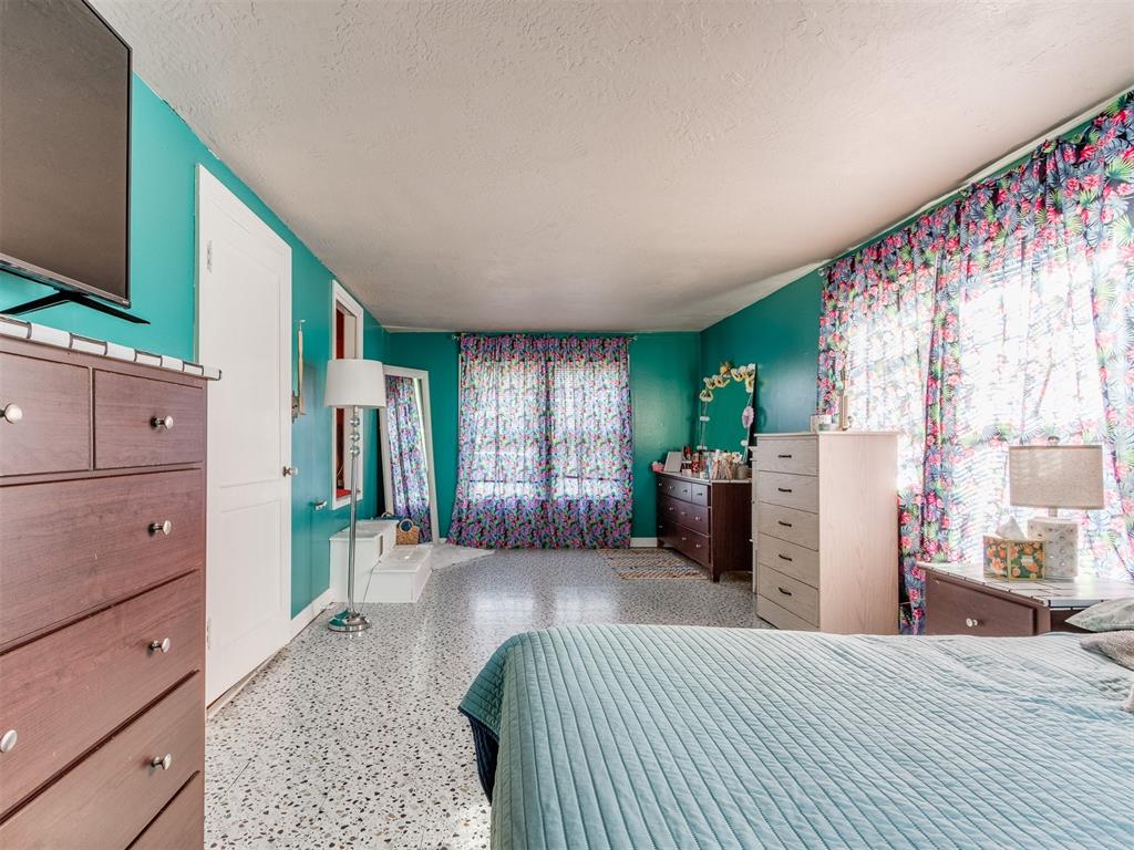 721 SW 48th Street