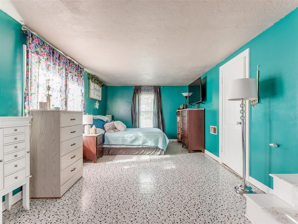 721 SW 48th Street