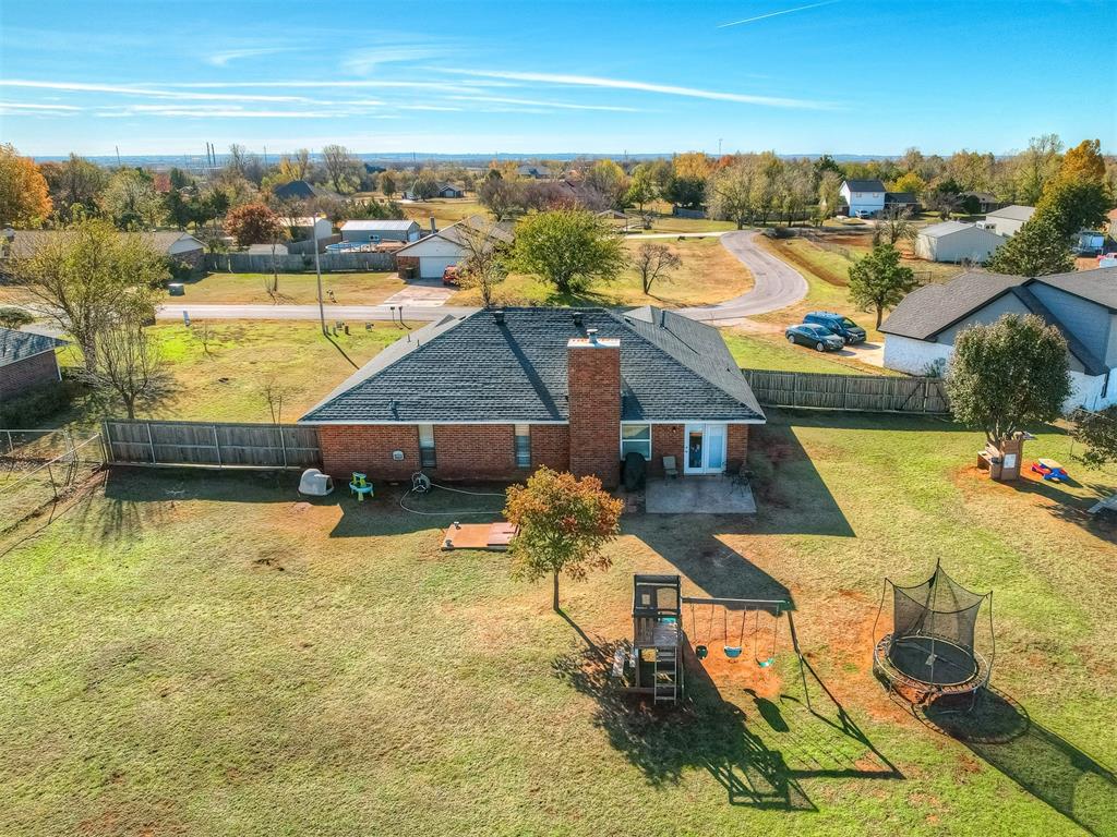 2009 NE Van Buren Avenue