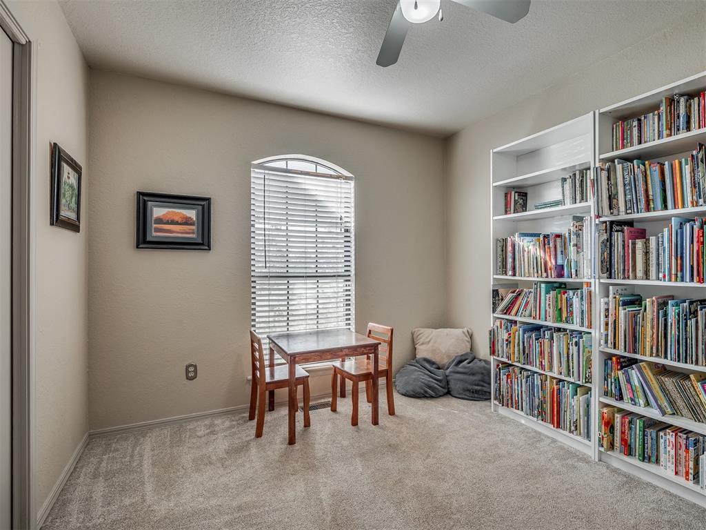 2009 NE Van Buren Avenue