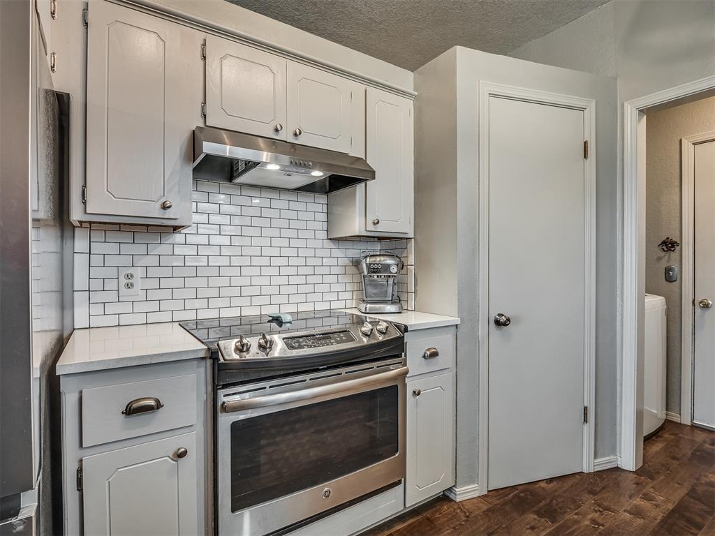 2009 NE Van Buren Avenue