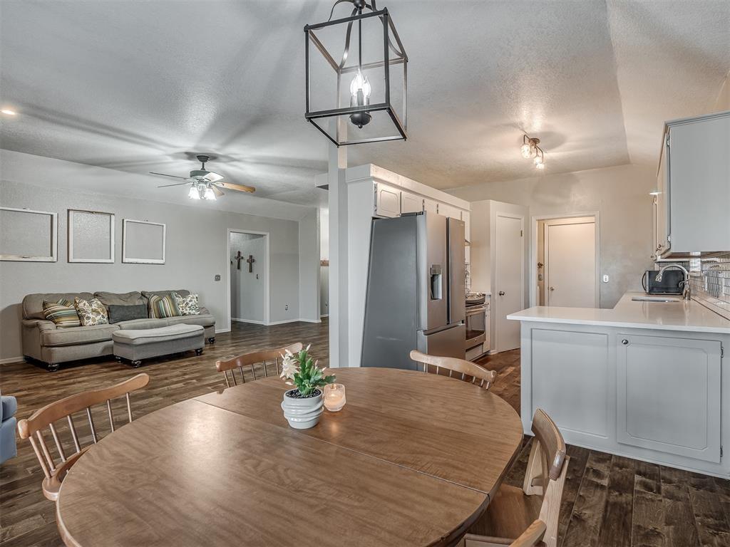 2009 NE Van Buren Avenue