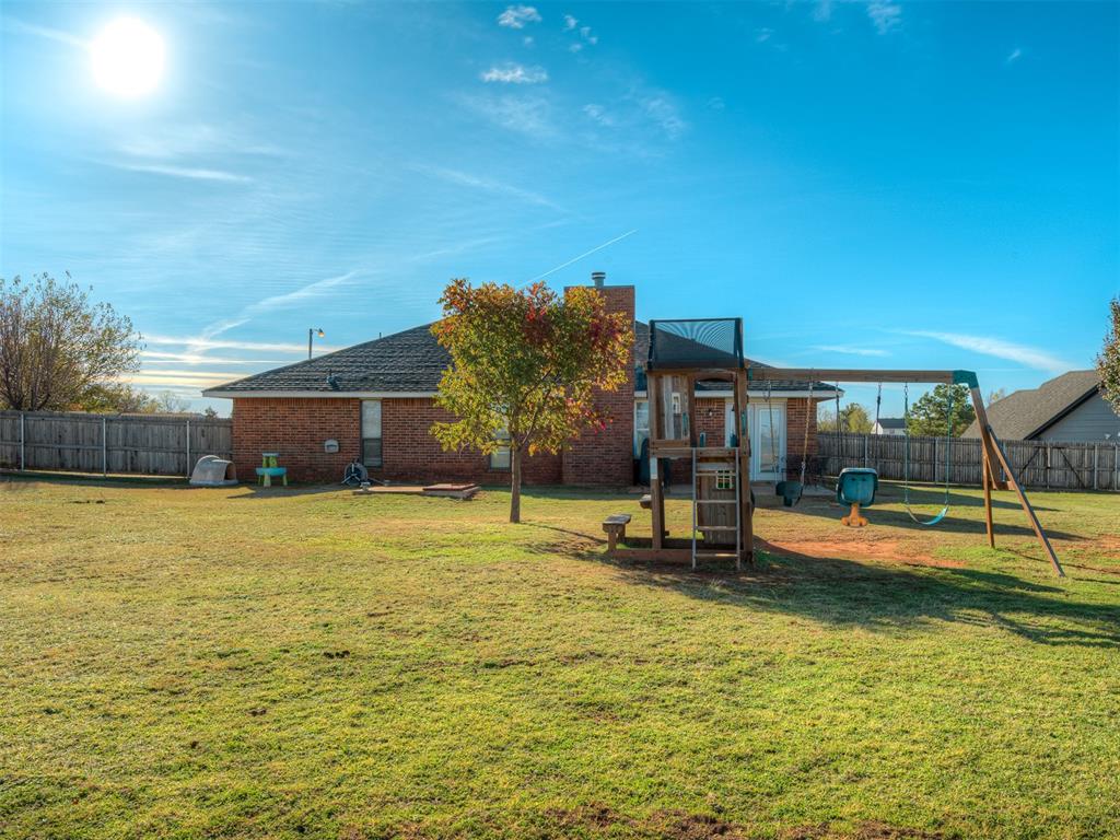 2009 NE Van Buren Avenue