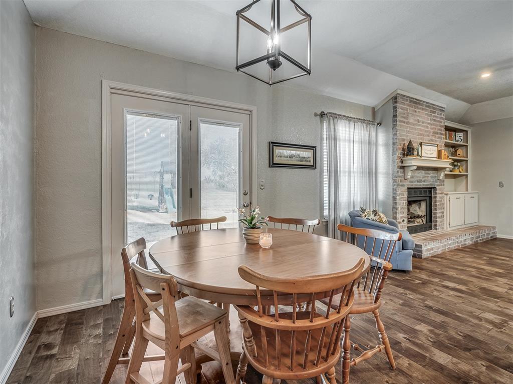 2009 NE Van Buren Avenue