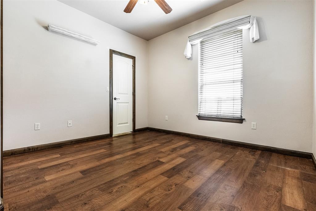 1296 Meadow View Drive