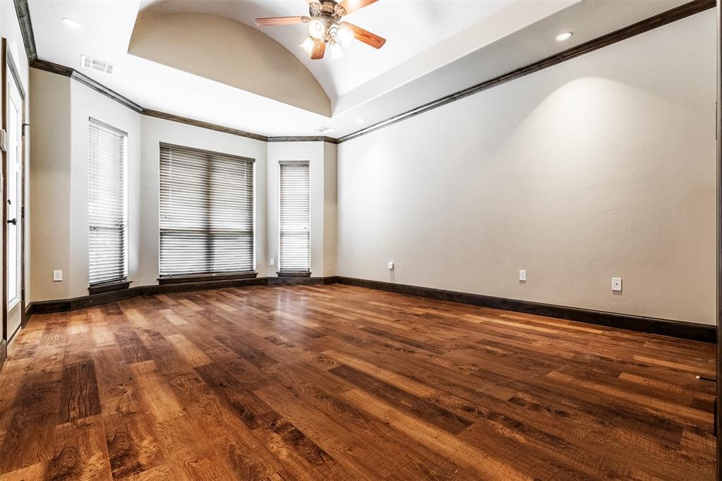 1296 Meadow View Drive