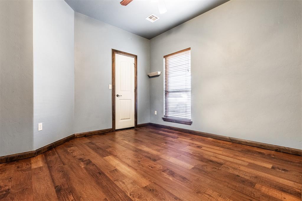 1296 Meadow View Drive