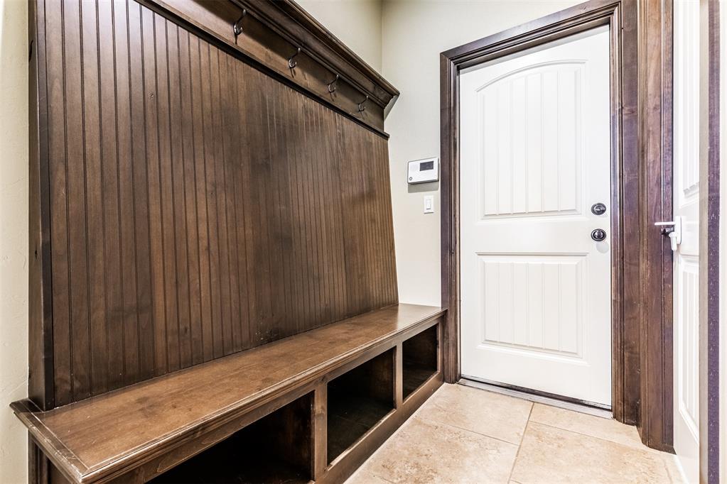 1296 Meadow View Drive