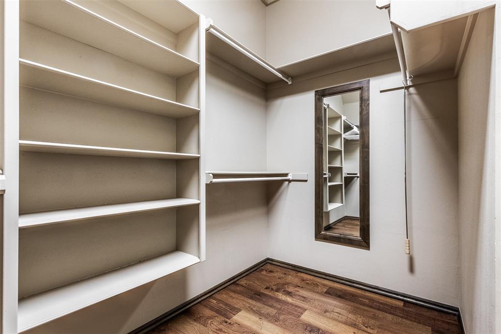 1296 Meadow View Drive