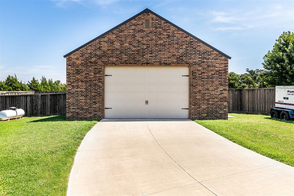 1296 Meadow View Drive