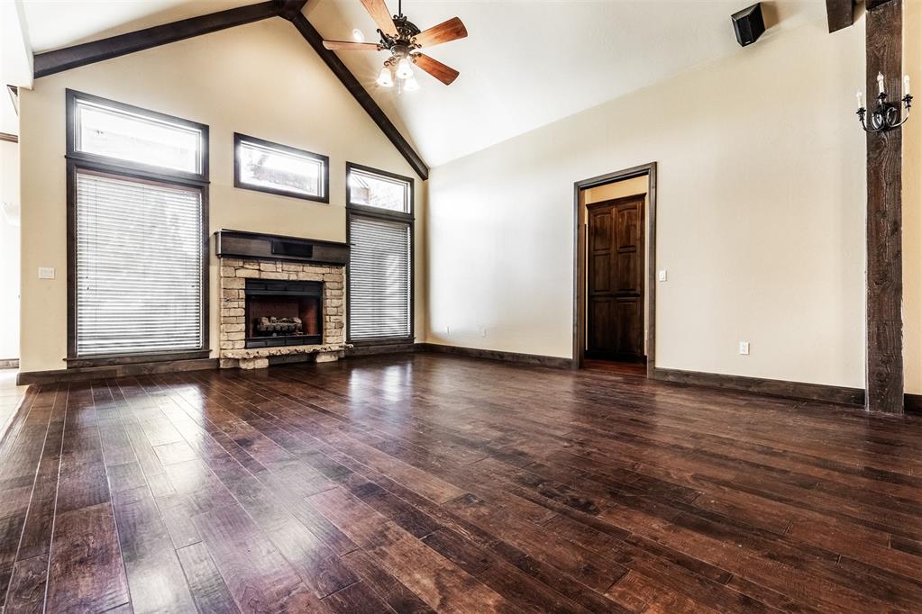 1296 Meadow View Drive