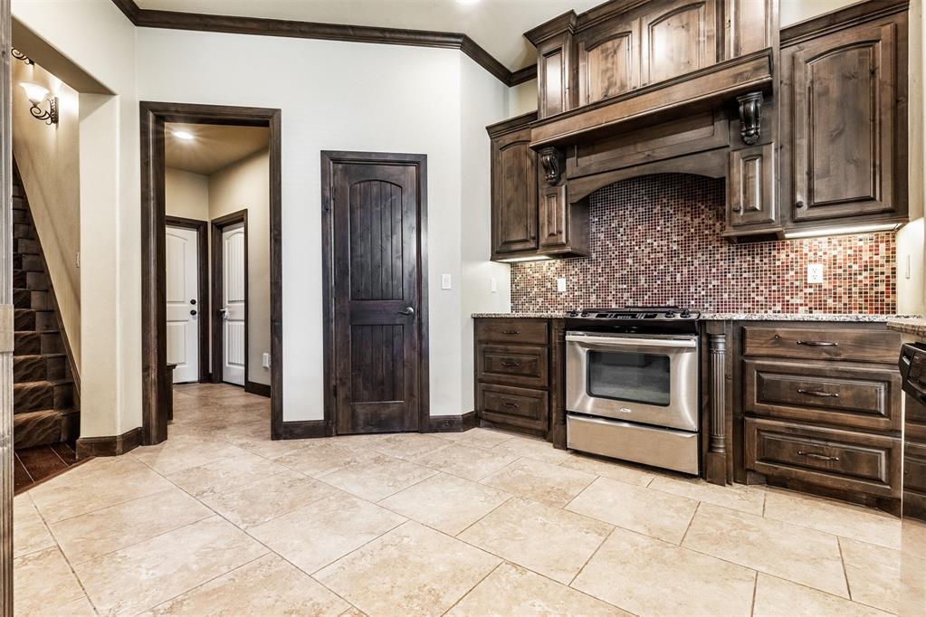 1296 Meadow View Drive