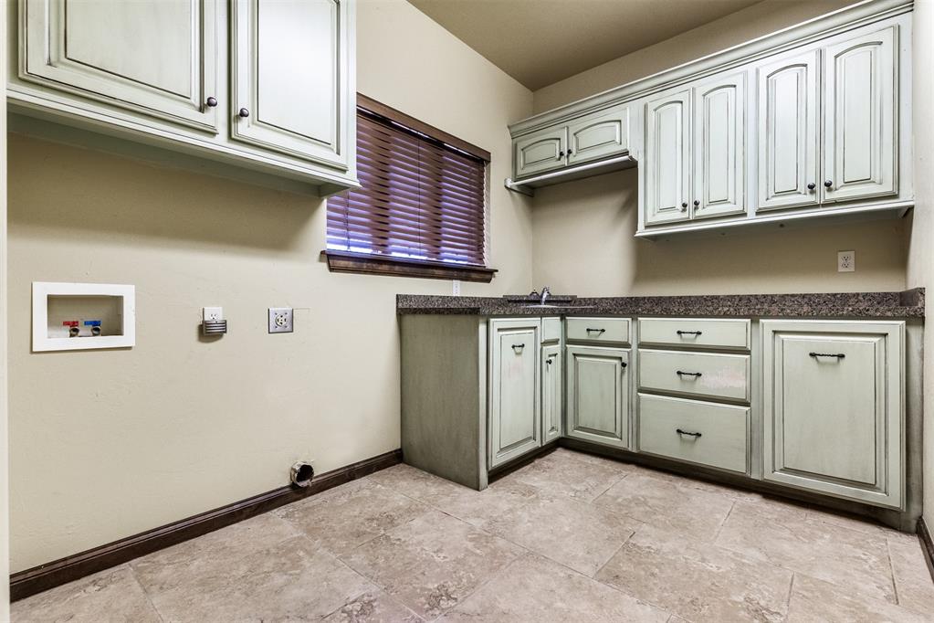 1296 Meadow View Drive