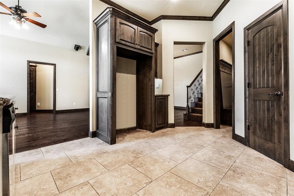 1296 Meadow View Drive