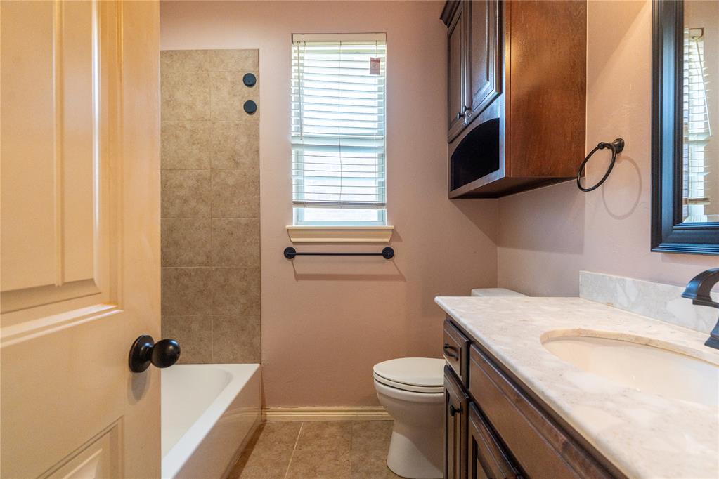 1013 Golden Leaf Drive