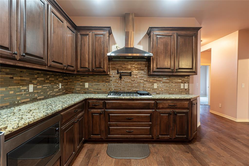 1013 Golden Leaf Drive