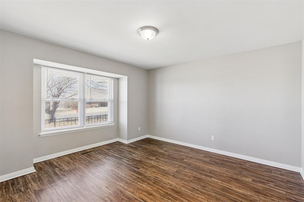 9400 Lakeshore Drive