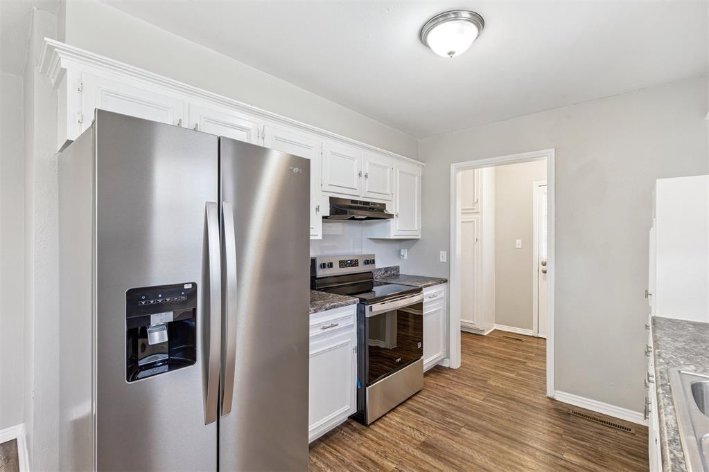 9400 Lakeshore Drive