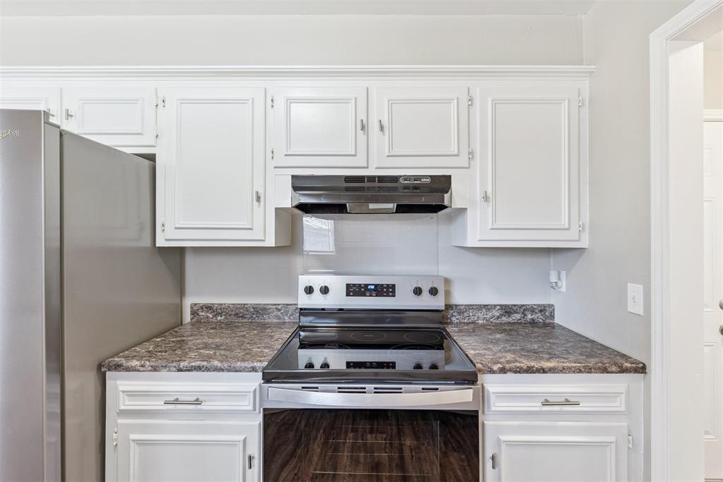 9400 Lakeshore Drive