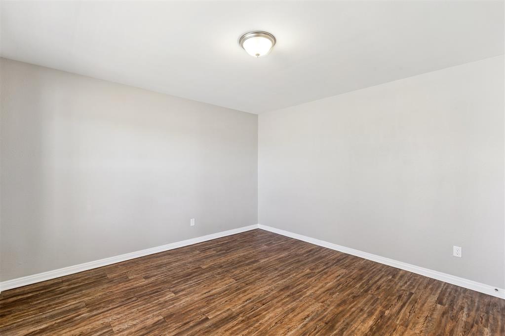 9400 Lakeshore Drive